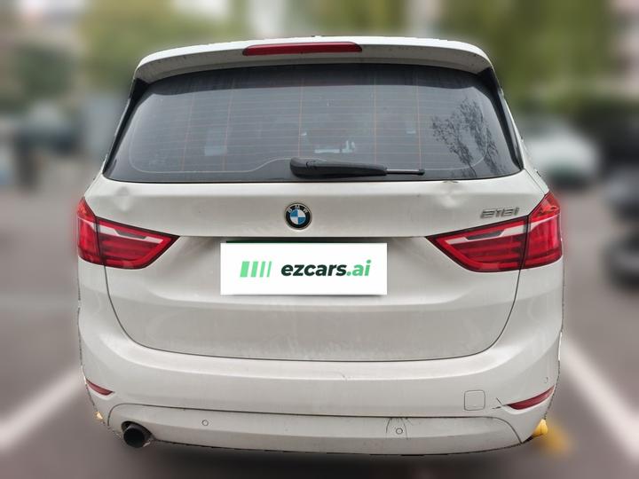 2 Series Wagon 2015 218i Leading photo 5
