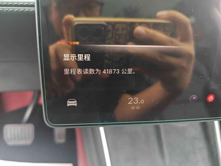 Model Y 2025 Long Range AWD Launch Edition photo 6