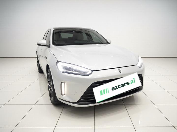 HIMA AITO M5 2022 EREV AWD photo 3