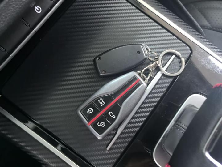 HS5 2019 2.0T Connected AWD photo 8