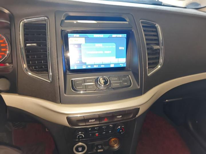 Vision 2017 1.5L AT photo 8