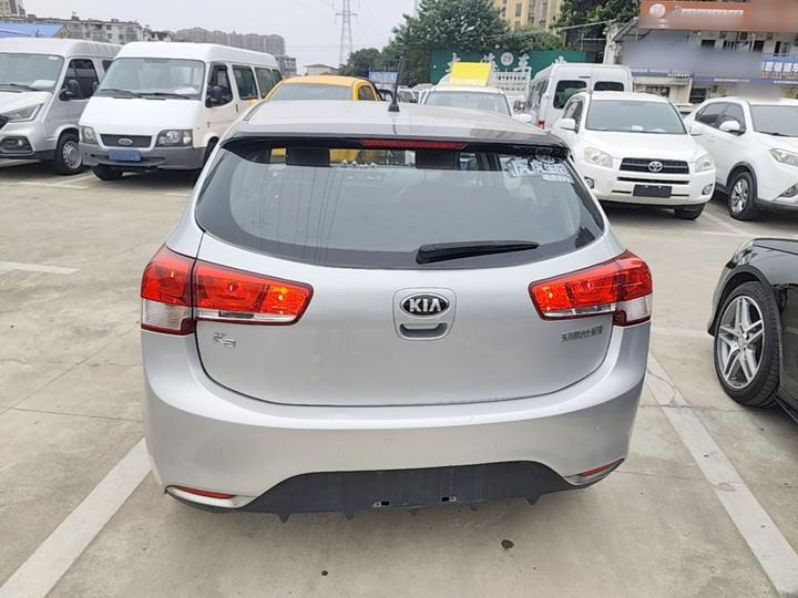 K2 2015 Hatchback 1.4L AT GLS photo 3