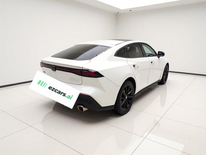 UNI-V 2022 1.5T Premium photo 4
