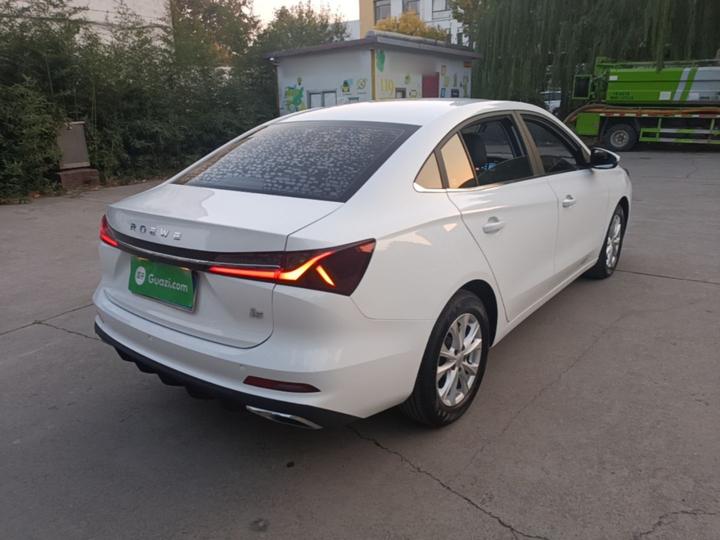 i5 2023 1.5L CVT Luxury photo 4