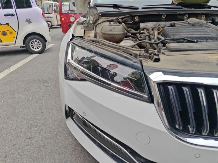 Superb 2022 TSI280 DSG Exclusive photo 7