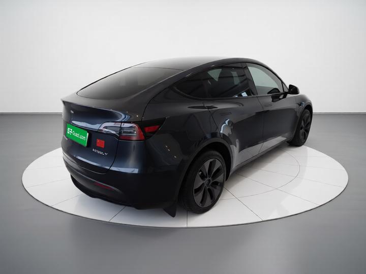 Model Y 2024 RWD photo 4