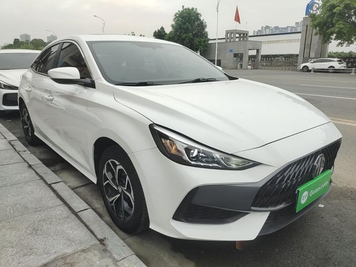 MG5 2022 180DVVT CVT Luxury photo 3