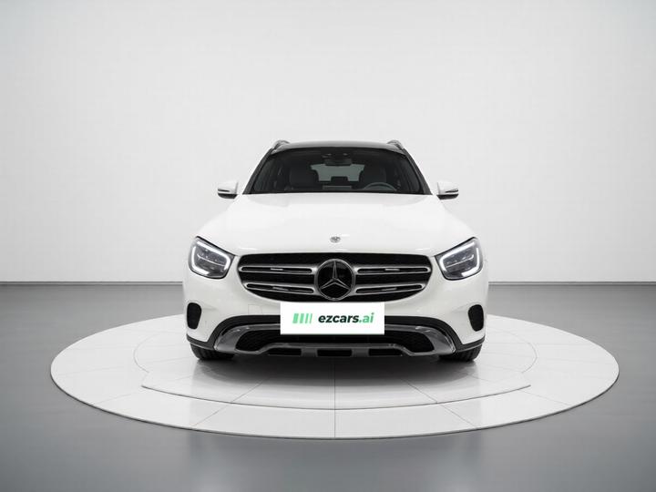 GLC 2022 GLC 260 L 4MATIC Dynamic photo 2