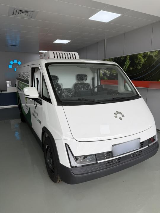 2025 PLUS + High Roof 60.37KWh photo 3