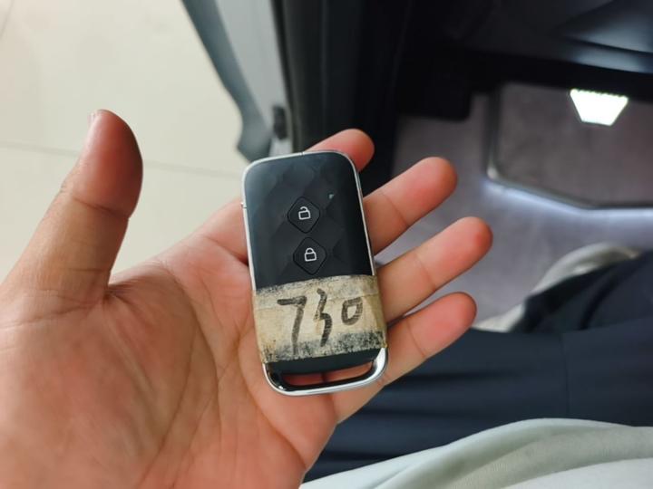730 EV 2025 125km Luxury photo 8