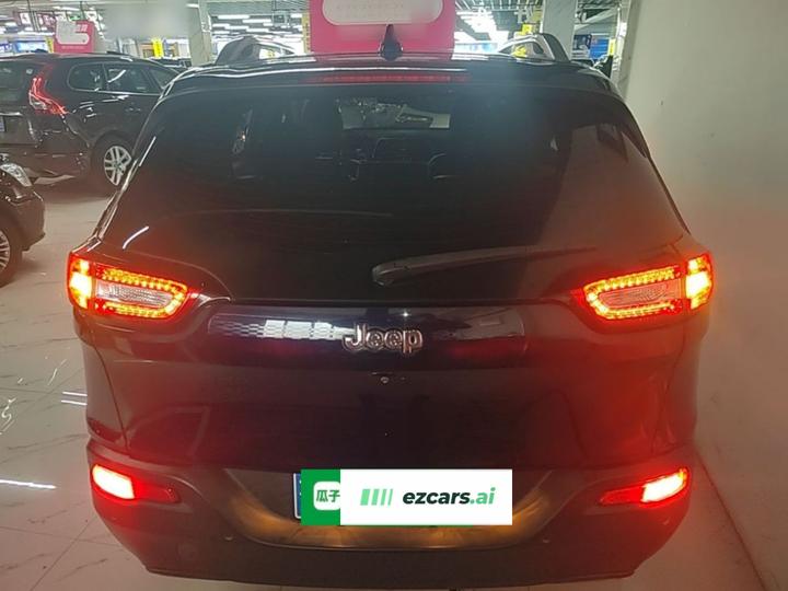Cherokee 2016 2.4L Leading Smart photo 3