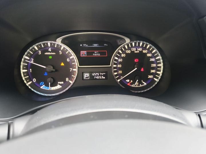 QX60 Imported 2018 2.5 S/C Hybrid RWD Family photo 7
