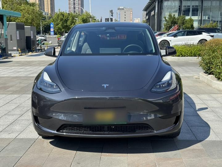 Model Y 2024 RWD photo 2