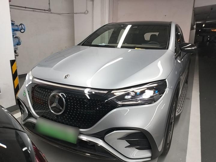 EQE SUV 2023 500 4MATIC Special photo 2