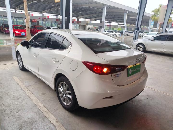 3 Axela 2016 Sedan 1.5L AT Comfort photo 4