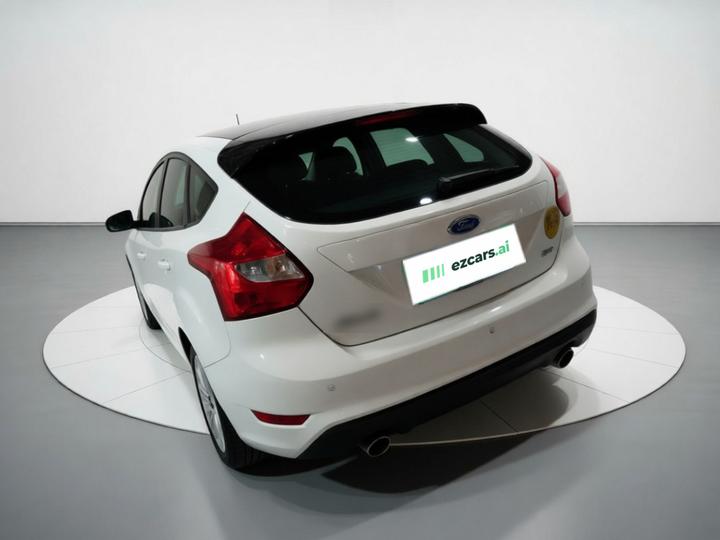 Focus 2012 Hatchback 1.6L AT Comfort photo 4