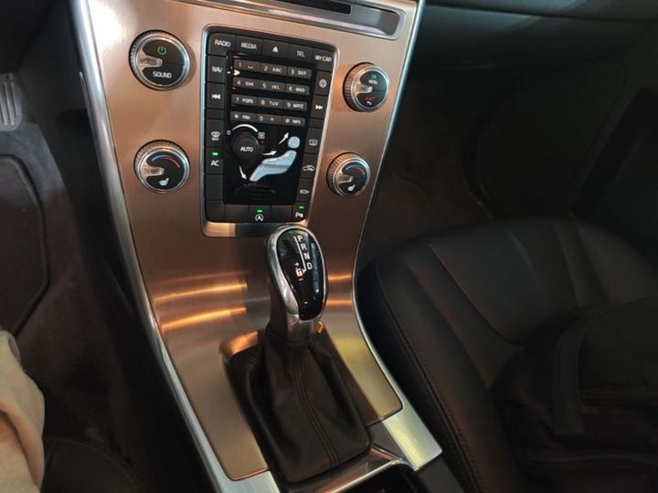 XC60 2015 T5 photo 6