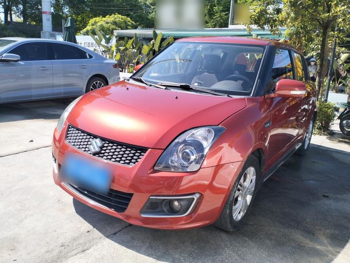 Swift 2013 1.5L MT Standard