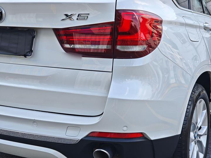 X5 Imported 2018 xDrive28i photo 7