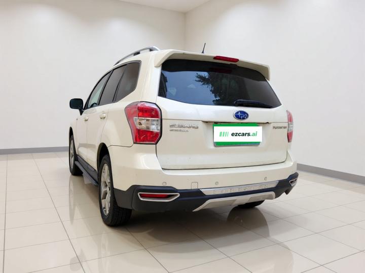 Forester 2015 2.5i Anniversary Edition photo 4