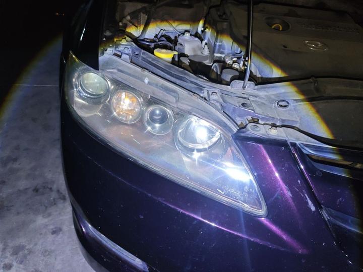 6 2013 2.0L AT Luxury photo 7