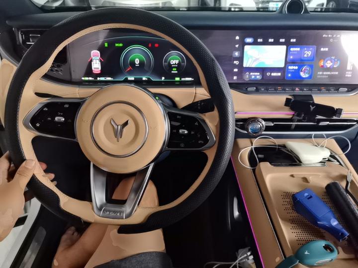 Voyah FREE 2024 Extended Range ADAS photo 5