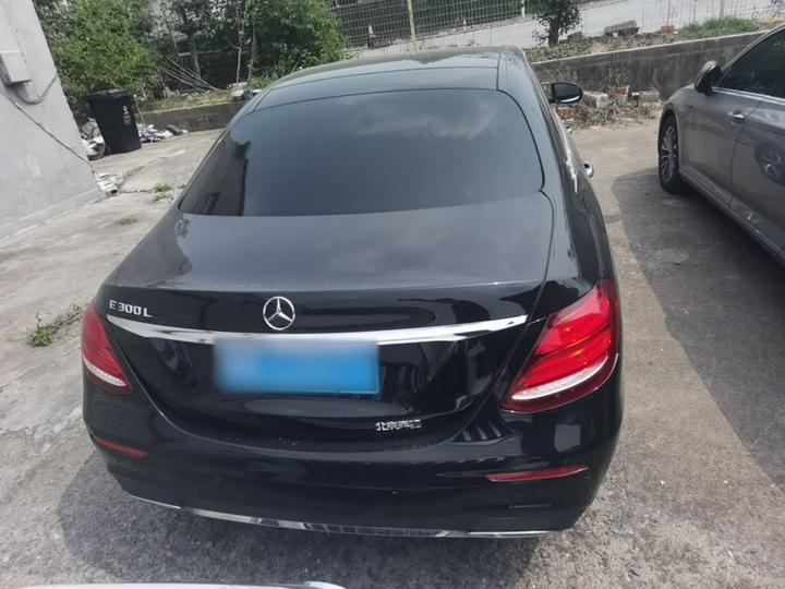 E-Class 2018 Facelift E 300 L Sport Luxury photo 3