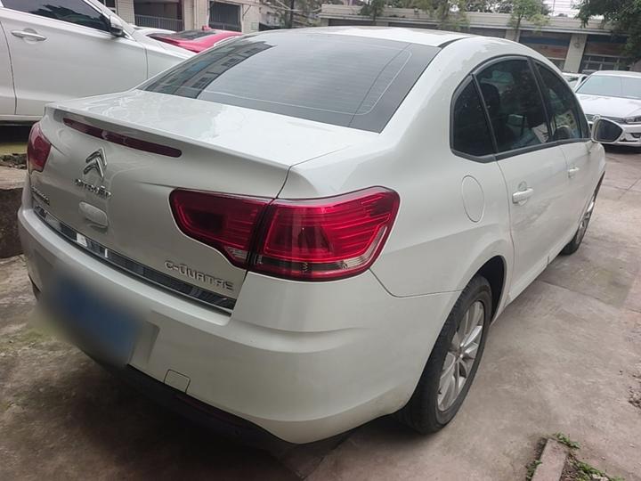 2013 Sedan 1.6L MT photo 4