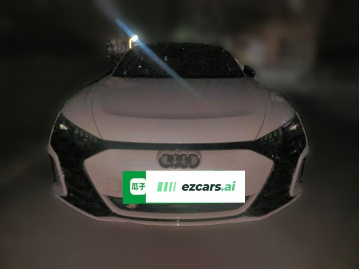 RS e-tron GT 2023 photo 2