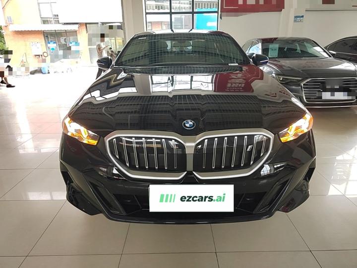 i5 2024 eDrive 35L Exclusive M Sport Package photo 2