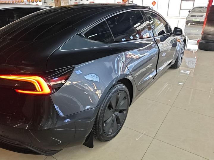 Model 3 2025 RWD photo 4