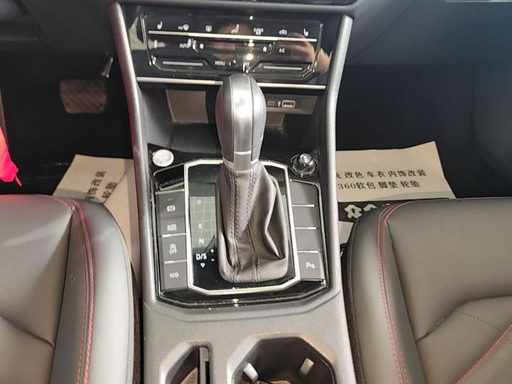 Lavida 2024 300TSI DSG Leading photo 8