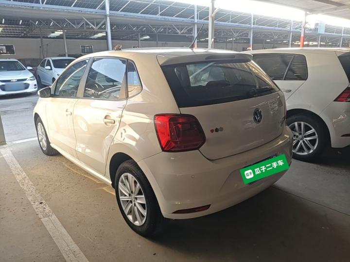 Polo 2014 1.6L AT Comfort photo 4