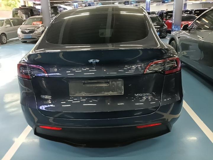 Model Y 2024 RWD photo 3