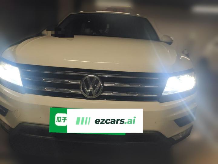 Tiguan L 2018 330TSI AT RWD Luxury photo 2