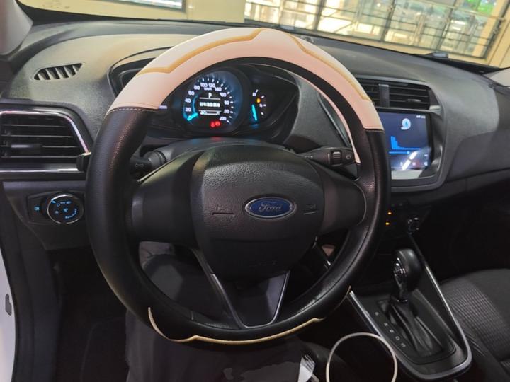 Escort 2019 Facelift 1.5L AT China VI photo 5