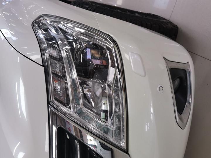2018 4.0L Platinum photo 8