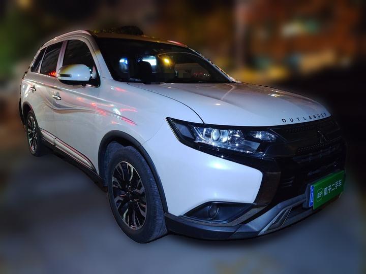 Outlander 2019 2.0L RWD Enjoy 5-Seater China V photo 3
