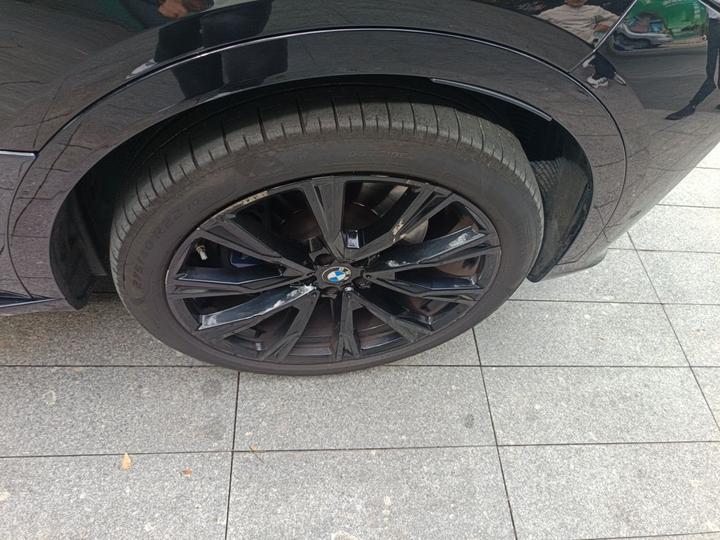 X7 2022 xDrive40i Executive M Sport Package photo 8