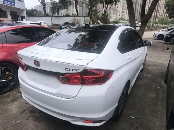 2019 1.5L CVT photo 6