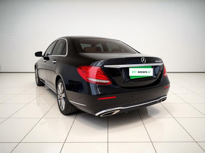 E-Class 2016 E 300 L Luxury photo 4