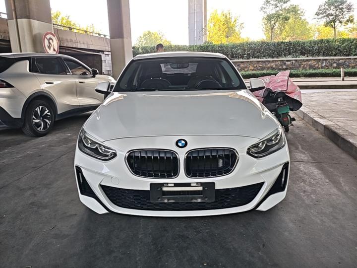 1 Series 2020 120i M Sport Package photo 2