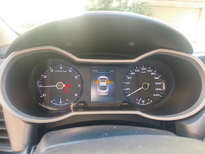 Emgrand GL 2018 1.4T DCT Elite Connected photo 4
