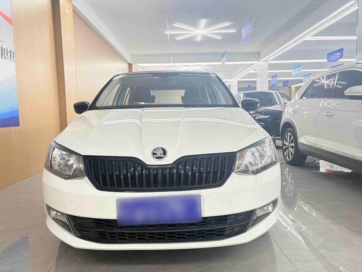 Fabia 2017 1.6L AT photo 2