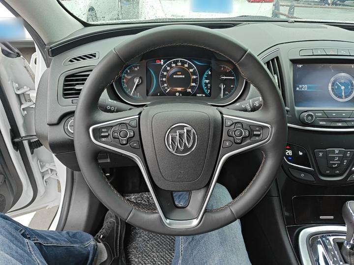 Regal 2015 1.6T Elite Tech photo 6