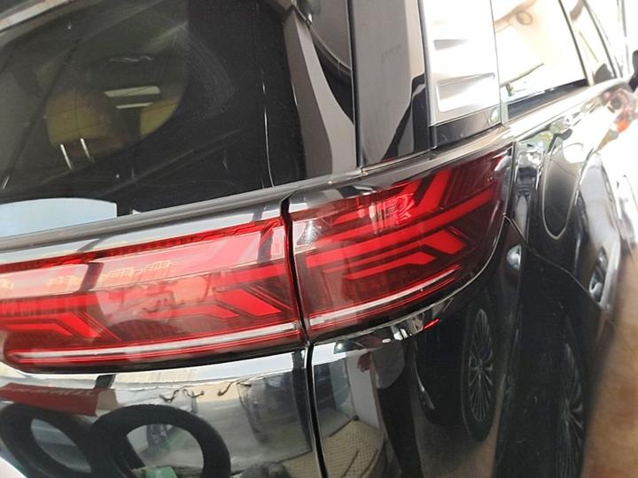 D9 2022 EV 600 AWD Noble photo 7