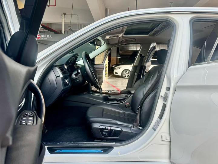 3 Series 2013 Facelift 320Li Luxury Design Package photo 7