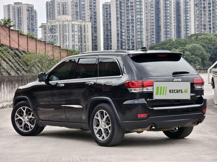 Grand Cherokee Imported 2020 3.0L Elite photo 4