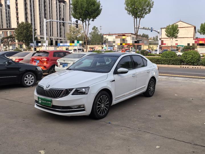 Octavia 2018 TSI230 DSG Luxury