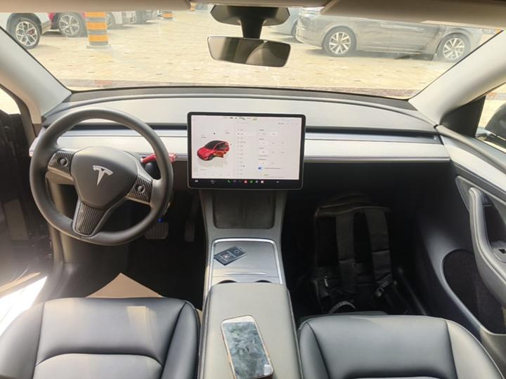 Model Y 2024 RWD photo 5